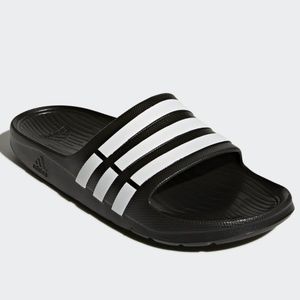 Adidas Duramo Slides Men's

Slip-on

Sz. 10 Black
